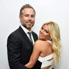 Big news for jessica simpson: Who Is Eric Johnson Meet Jessica Simpson S Husband
