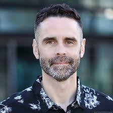 Luis Martinez's Instagram, Twitter & Facebook