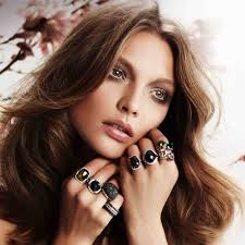 How to sell more silver jewellery to Gen Y