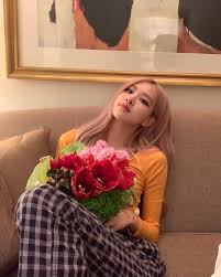 Aesthetic Black And Pink Roses Rose On Instagram May All The Roses Be Rosie Today Oops No Roses In My Flowers Today Blackpink Rose Blackpink Photos Blackpink