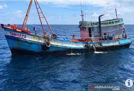Dilansir dari cnn indonesia (21/04/2015), mereka dipaksa untuk bekerja dan tidak boleh berhenti barang sedetik pun. Tni Al Menangkap Kapal Ikan Taiwan Di Laut Natuna Utara Zeei Potensi Bisnis