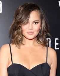 Give locks a few choppy layers for a softer movement. Best Right Hairstyle For Square Oval Face Shape