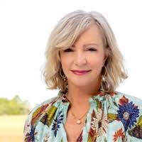 Carol Kollar's Instagram, Twitter & Facebook