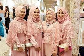 Boleh banget nih coba model kebaya modern dengan rok duyung. Model Kebaya Muslim Untuk Pagar Ayu Jual Baju Brokat Kebaya Modern Untuk Pesta Pengantin Wisuda Terbaru