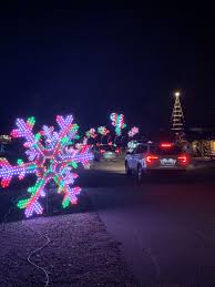 Christmas in the park was originally created as a display by the lima family in front of a mortuary. Christmas In The Park Drive Thru In The Bay Area At Christmas In