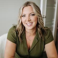 Michelle Kellerman's Instagram, Twitter & Facebook