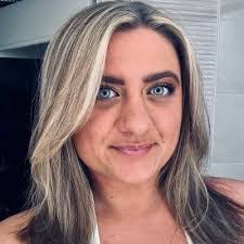 Colleen Fortier's Instagram, Twitter & Facebook