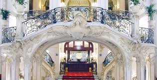 Casino de madrid se encuentra en un singular edificio histórico, que se cimienta como lugar excepcional para llevar a cabo vuestra boda. Fincas Para Bodas En Madrid Wayak Studio