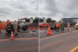 Caminhonete e carreta batem de frente e deixam dois mortos e um ferido na BR-163