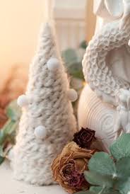 I don't know about you, but i've seen lots of gorgeous decorative twigs / branches, all over pinterest, instagram and the like. How To Make Diy Christmas Tree Decorations