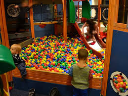 Qualidade e preço bom você encontra aqui na dedo brinquedo! Piscina De Bolinhas Escolha O Melhor Modelo Em 2021 Guiadebemestar