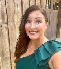 Allison Sharpe (@travelsnacks_) · Instagram photos and Reels