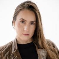 April Taft's Instagram, Twitter & Facebook