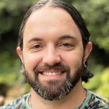 Andrew Deaton's Instagram, Twitter & Facebook