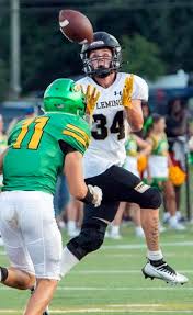 Greenup off and running: Musketeers hold off Panthers charge