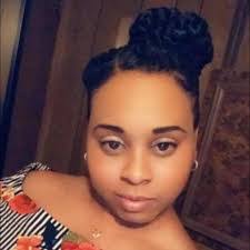 Kimberly Courville's Instagram, Twitter & Facebook