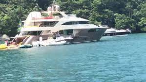 Luciano huck em seu novo iate na ilha grande, do apresentador do caldeirão sempre adorou o mar — sobretudo quando a bordo de um grande barco. Marina Tauchen Iate Luciano Huck Facebook