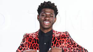 Lil nas has been hyping the customized nike air max 97 shoes which feature the pentagram symbol, a bible verse that references satan, and allegedly a nike claims mschf buys the shoes from nike, then the artists it works with make their own creative modifications before selling them at a higher price. Rapper Lil Nas X Schockiert Die Offentlichkeit Mit Satan Shoes Stern De