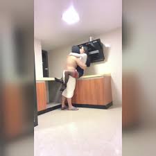 胡玥枫，国产TSCD人气伪娘黑丝包臀裙援交后入~