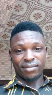 Be a classy woman 👈 1. A classy woman does not go to every event in town  2. A classy woman does not snap every food she eats and upload