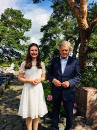 Gedichte, sprüche und glückwünsche zum hochzeitstag und ehejubiläum. Sanna Marin Fotos Facebook