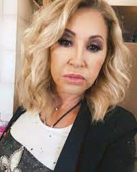 Während viele aktuell von einem friseurtermin träumen, bekommt carmen geiss einen neuen schnitt: Voll Im Trend Carmen Geiss Prasentiert Ihre Neue Frisur Promiflash De