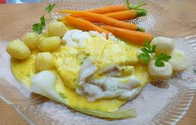 Filet D Eglefin Aux Petits Legumes Nouveaux Et Beurre A L Orange Elleisab Le Blog D Une Momoflinguee Plat Plat Principal Filet De Poisson