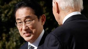 U.S. election season is wrong time for yuan, yen to slide