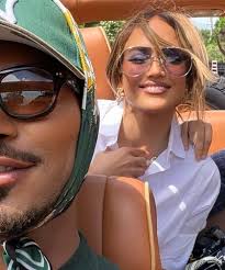 Here's How Mary Tyler Moore's Closest Friends and Co-Stars Are Remembering  Her