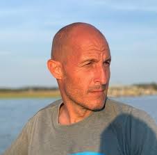 Maserati Granturismo convertible strut type?