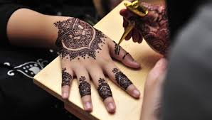 65 gambar motif henna pengantin tangan dan jempolkaki henna putih akan membuatmu terlihat elegan dikombinasikan dengan pacar kuku berwarna merah maroon gambar henna tangan simple motif bunga gambar henna tangan terbaru henna tangan cantik mudah dan simple video. Contoh Henna Simple Untuk Pemula Materi Pelajaran 10