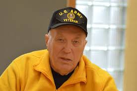 Belated condolences to the family of Barb and Frank Edmunds, both of whom  passed away recently. Barb and Frank were longtime volunteers for numerous  Czech organizations, including Sokol, the Czech Heritage Foundation,