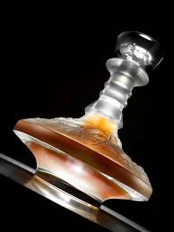 The Macallan Breaks World Record For Most Expensive Whisky Sold Expensive Whiskey Whisky Single Malt Whiskey