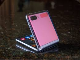 Released 2020, february 14 183g, 7.2mm thickness android 10, up to android 11. Samsung Galaxy Z Flip Lite May Be On The Way Gsmarena Com News