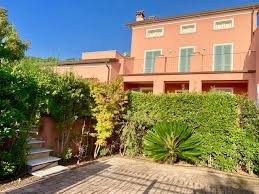 Vendita di monolocali, case indipendenti, bilocali e mansarde a castelnuovo magra. Casa Semi Indipendente In Vendita A Castelnuovo Magra La Spezia Colombiera Propertyre Agency