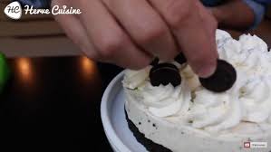 Le cheesecake oreo chocolat blanc est un délice. Un Delicieux Cheesecake Oreo Sans Cuisson La Recette