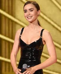 Welcome to the lily collins sub reddit. Lily Collins Wore A Latex Lbd To 2020 Mtv Movie Awards