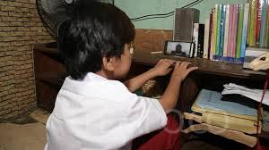 Maybe you would like to learn more about one of these? Karena Pandemi Covid 19 Kemendikbud 68 Juta Anak Belajar Dari Rumah Tekno Tempo Co