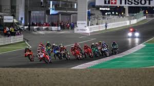 El novato, en su segunda carrrera en motogp y tras su explosiva salida en el gp de qatar, se impuso a zarco y maverick. Gm5yextfyv E M