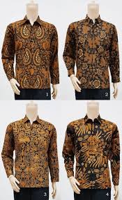Baju batik kini kini menjadi jurus utama para pria untuk tampil maksimal, baik untuk menghadiri acara santai hingga formal. Style Model Baju Batik Pria Sederhana Yang Trendy