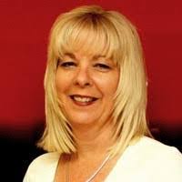 Laura Traeger's Instagram, Twitter & Facebook