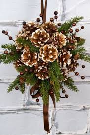 Genius Diy Christmas Decorations Your Whole Family Will Love Deko Weihnachten Zapfen Weihnachtsschmuck Und Weihnachtsdekoration