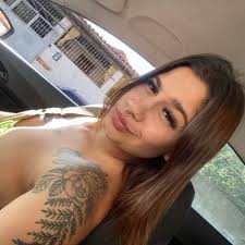 samira castro (@miracastro_)