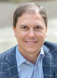 Regina Deriso's Instagram, Twitter & Facebook