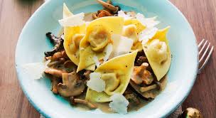Per realizzare un piatto che ormai è diventato leggenda grazie alla tradizione e all'impegno che c'è dietro un semplice tortellino, ci sono diversi segreti. 5 Ripieni Per I Tortellini Fatti In Casa Aia Food