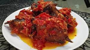 Deep fried catfish served with balado sauce. Resep Ikan Lele Goreng Balado Minang Youtube