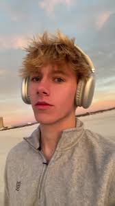 luke (@itslukediedrich)’s videos with som original