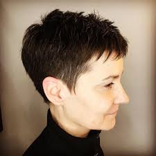 Do not forget to move the head upside down for drying the underside. 18 Very Short Haircuts For Women Trending In 2020