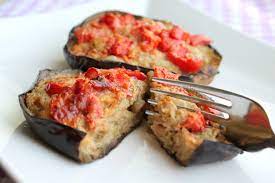 Mescolate e trasferite il riso in una ciotola. Melanzane Ripiene Con Ricotta