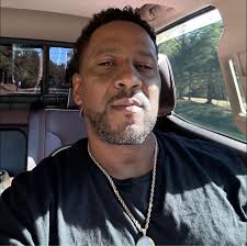 Can Canelo Alvarez's bold claims lead to Floyd Mayweather vs. Terence  Crawford? Floyd is 48 years old now. He's still fast and he still got it,  but this is not the ideal